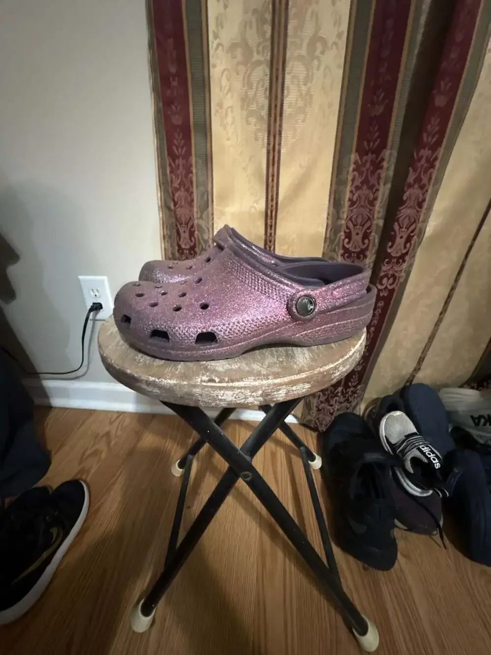 Crocs Kids' Classic Glitter Clogs in Dark Iris/Purple, Size J5